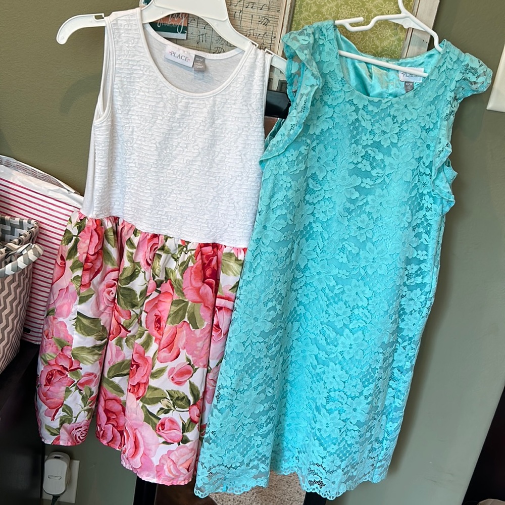Bundle of 2 girl’s dresses 10/12